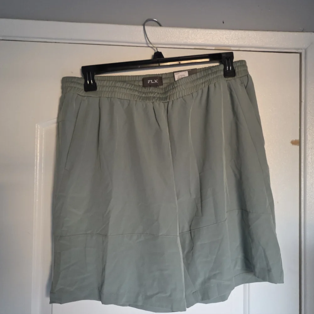 Men's FLX Accelerate 9-Inch Shorts FLX Green NWT